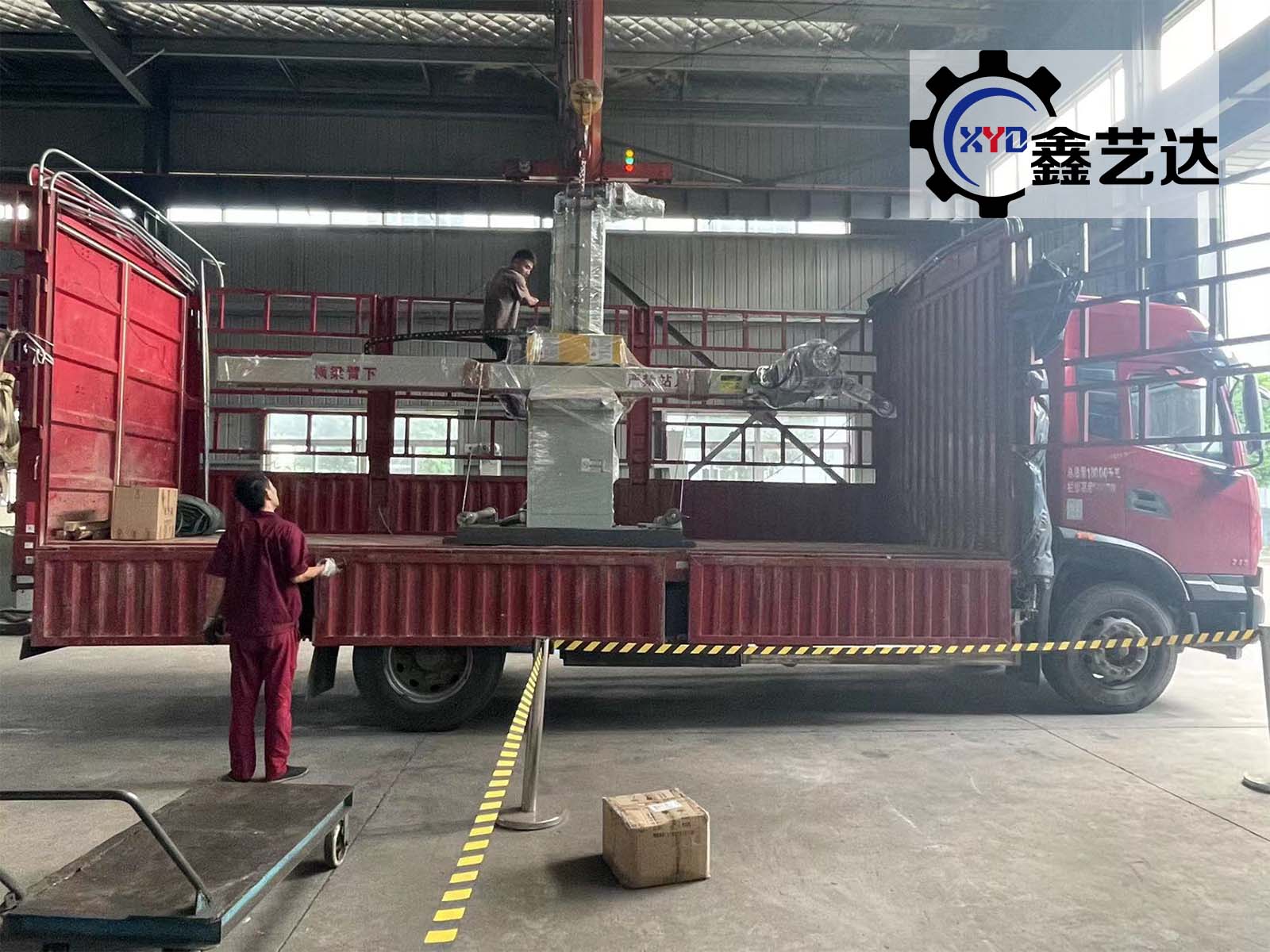鑫藝達(dá)【罐體拋光機】成功發(fā)往滁州